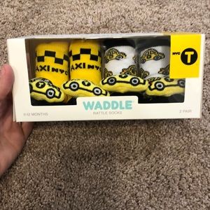 Taxi Waddle rattle socks